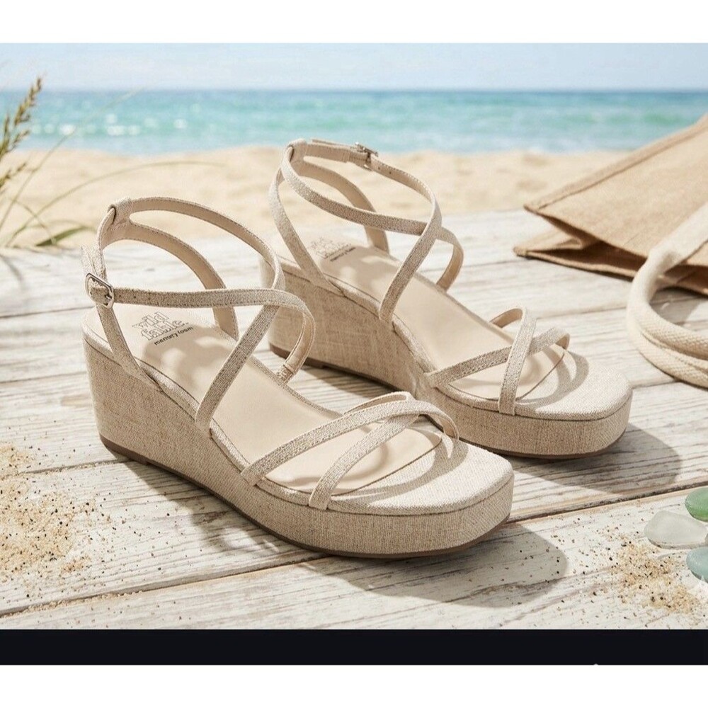 Wild Fable  Wedge Memory Foam Sandals Size 6 1/2Heathered Cream Strappy Platform